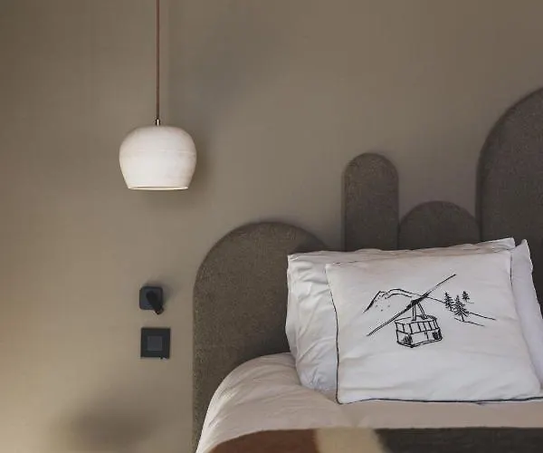 Отель La Voie Lactee Ла-Монжи