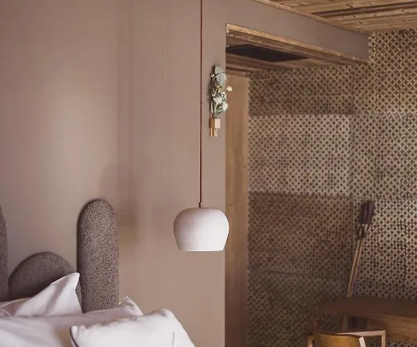 Отель La Voie Lactee 4*