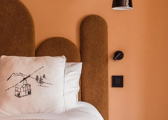 Отель La Voie Lactee Ла-Монжи